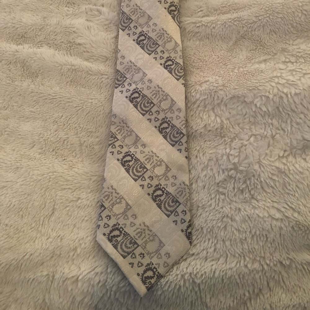 Emilio Ponti silk paisley white gray and black tie - Picture 1 of 3